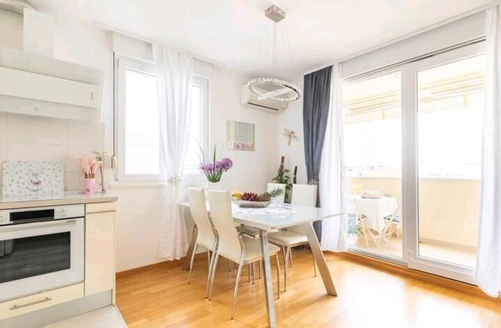 Apartment Apartman Safari Split
